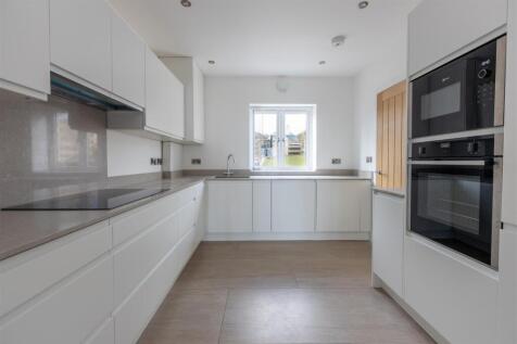 8 Redcroft Heights-08.jpg