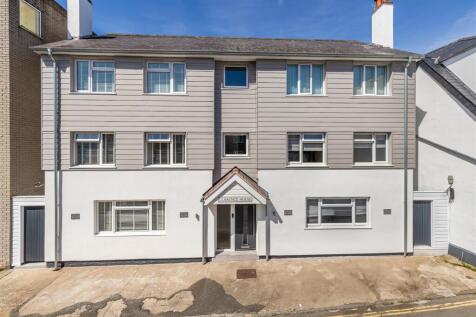A01 - 2 Clarence House Clarence Street Dartmouth -