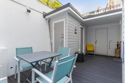 A05 - 2 Clarence House Clarence Street Dartmouth -