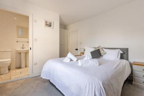 A12 - 22 Foss Street Flat 1 - 250328.jpg