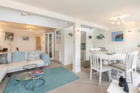 A13 - 7 Lee Court, Dartmouth - 250624.jpg