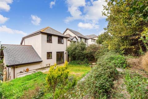 A06 - 64 Seymour Drive Dartmouth - 251010.jpg