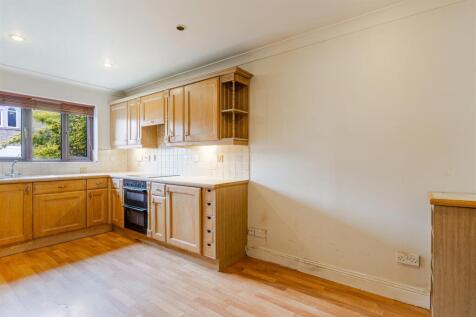 A11 - 64 Seymour Drive Dartmouth - 251010.jpg