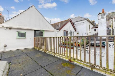 A06 - 27 Newcomen Road, Dartmouth - 251028.jpg