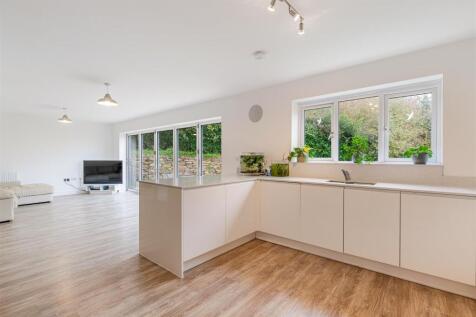 A12 - 51 French Furze, Blackawton - 251031.jpg