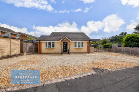 Spectacular Three Bedroom Detached Bungalow with 