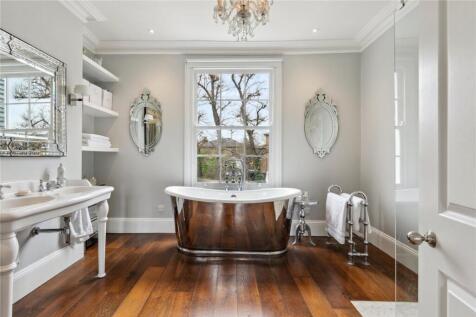 Principal Bathroom
