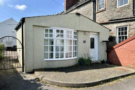 1 Tanpits Lane, Kirkcudbright - Williamson and Hen