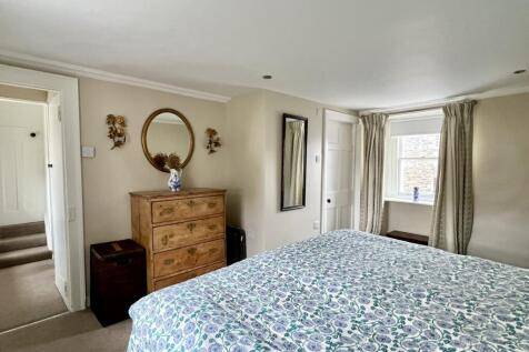 Dirrydan, 3 Castle Bank, Kirkcudbright - Williamso