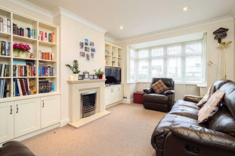 3 Bedroom Houses To Rent In Sutton Surrey Rightmove