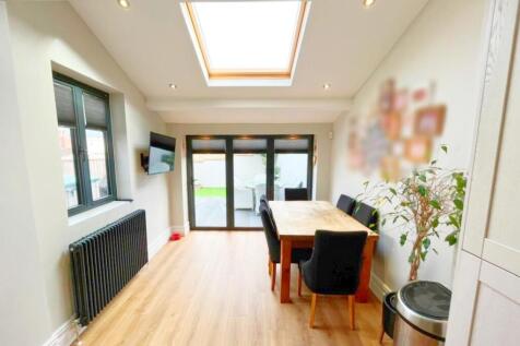 Dining room..jpg