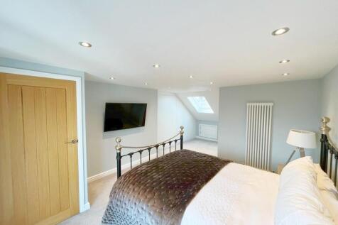 Bedroom One..jpg