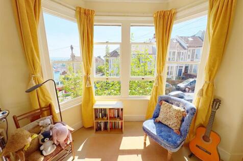 Bay window  bedroom 1.jpg