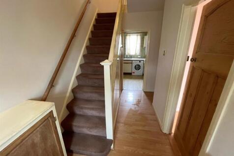 Hallway and stairs (1).jpg