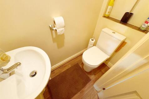 Downstairs WC (1).jpg