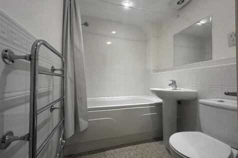 Bathroom.jpeg
