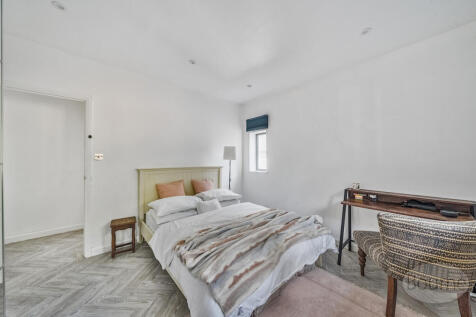 f81f66e4-d3ee-4a2...