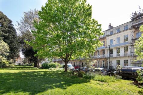 Upper Maisonette 24 Caledonia Place-3.jpg