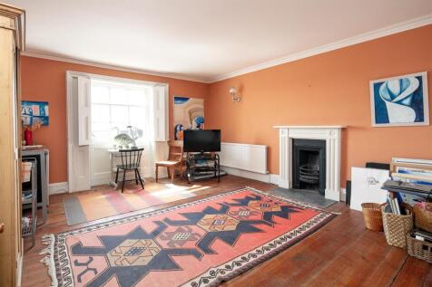 Upper Maisonette 24 Caledonia Place-21.jpg