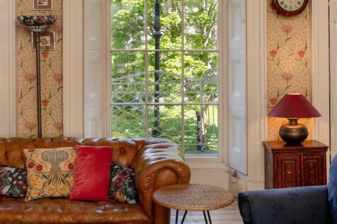 Upper Maisonette 24 Caledonia Place-13.jpg