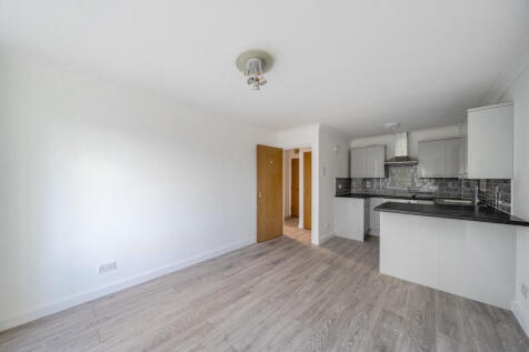 1349482-15-68b9cf...