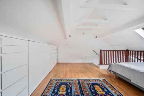 1347654-7-68baf1e...