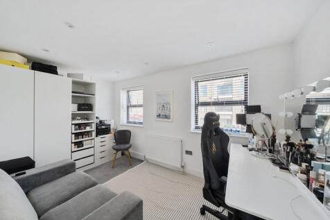 1320590-5-686ce62...