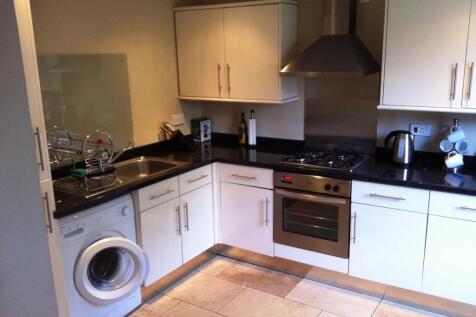 Flat 1 Kitchen.JPG
