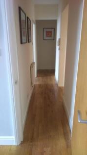 Flat 3 Hallway.jpg