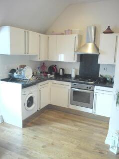 Flat 3 Kitchen.jpg