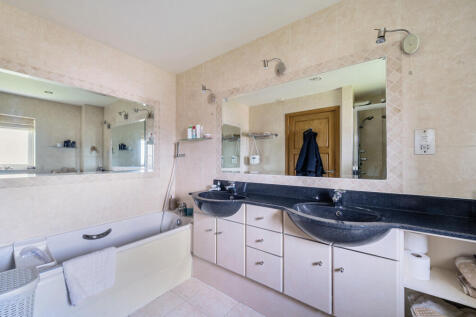 11-681bac97a193d-...