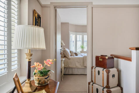 1309824-23-6852ff...