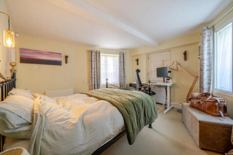 1383061-12-691f4e...