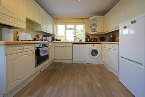nicholas james crescent drive  kitchen.jpg