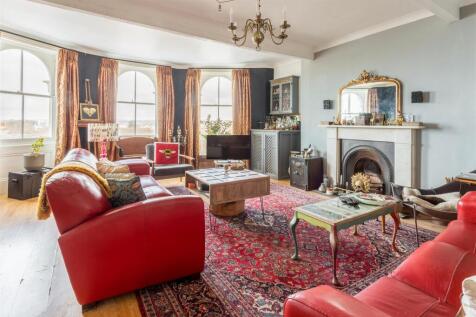 17 Denmark Terrace-10.jpg