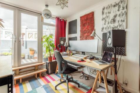 17 Denmark Terrace-33.jpg