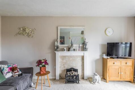 100 Windsor Court-8.jpg