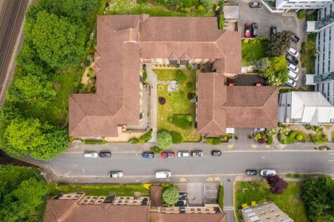 100 Windsor Court-30.jpg