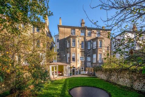 Salisbury Garden.jpg