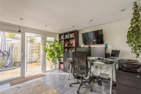 11 Nevill Avenue-19.jpg