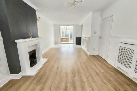 Living/Dining Area