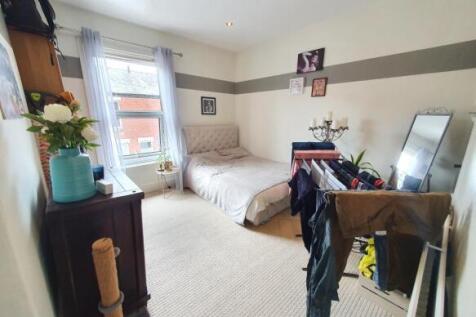 bedroom 2.jpeg