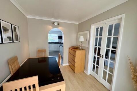 16 Dene Hollow 14.jpg