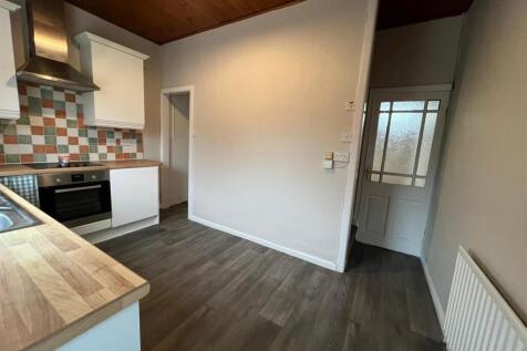 34 Lloyd kitchen 3.jpg