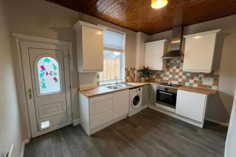 34 Lloyd Kitchen 2.jpg