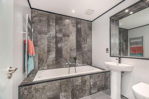 En Suite Bathroom