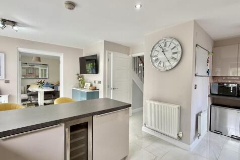 Kitchen/family ro...