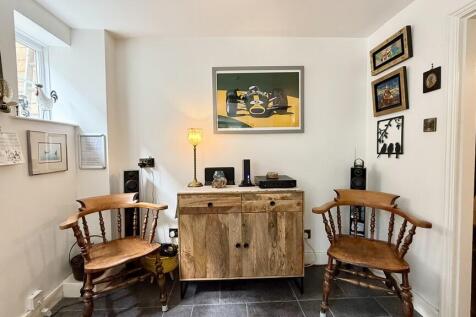 Kitchen/dining ro...