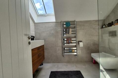 SHOWER ROOM/WC