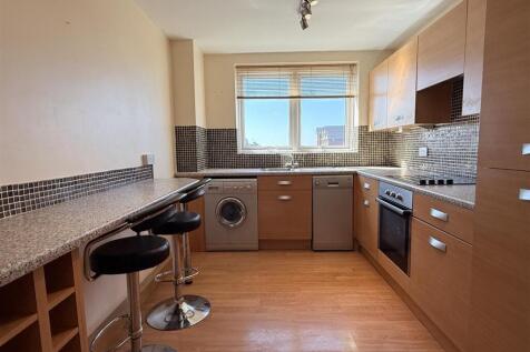 OPEN PLAN BREAKFAST KITCHEN